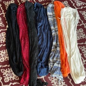 Lot of 7 scarfs